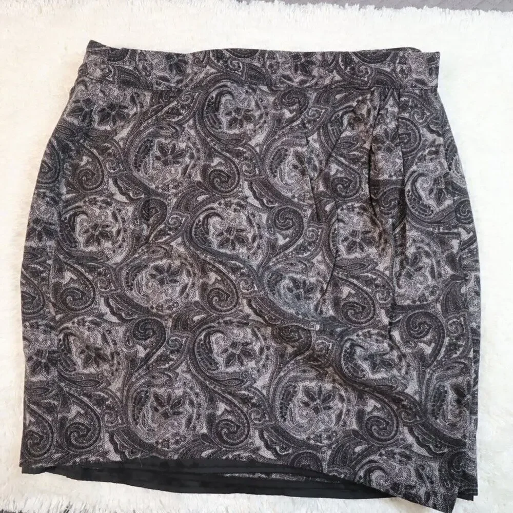 Talbots Wool Blend Floral Wrap Mini Skirt 12P Black Gray Jacquard - Picture 6 of 13